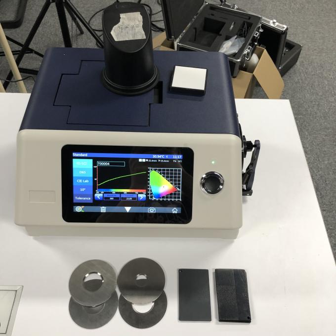 De hoge nauwkeurigheids benchtop spectrofotometer D/0 voor de transmissiereflectiecoëfficiënt van de glasfilm en de nevel kleuren verschil YS6060